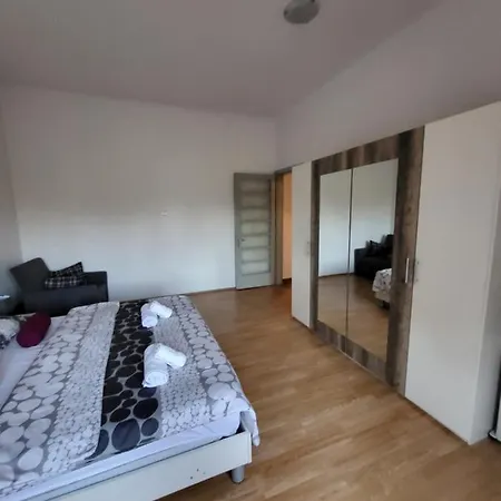 Apartment With Free Parking And Large Balcony Rijeka
