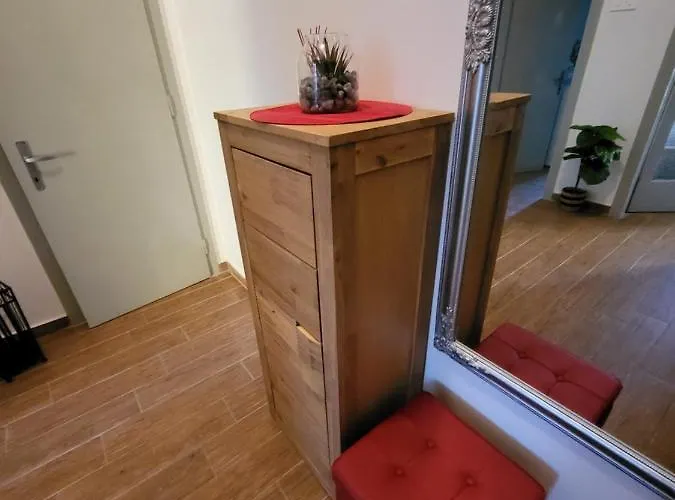 With Free Parking And Large Balcony Apartment
