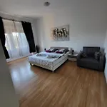 Apartamento With Free Parking And Large Balcony