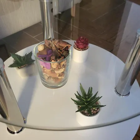 Lejlighed With Free Parking And Large Balcony *