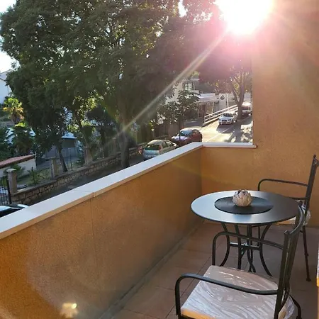 With Free Parking And Large Balcony