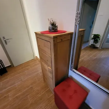 With Free Parking And Large Balcony Apartamento